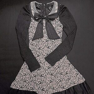 Ryu Long Sleeve Midi Dress